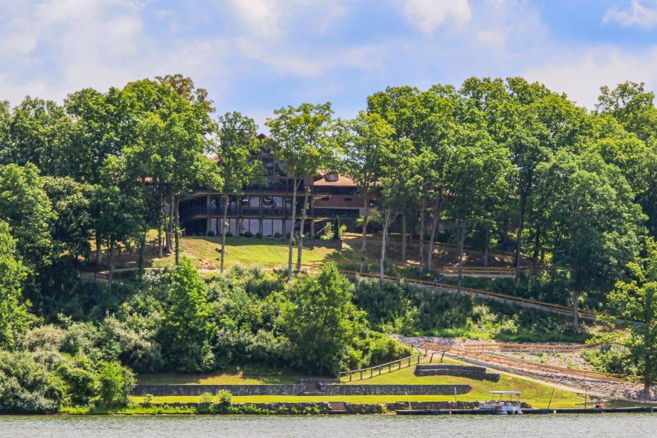 Burr Oak Lodge And Conference Center Glouster Екстер'єр фото