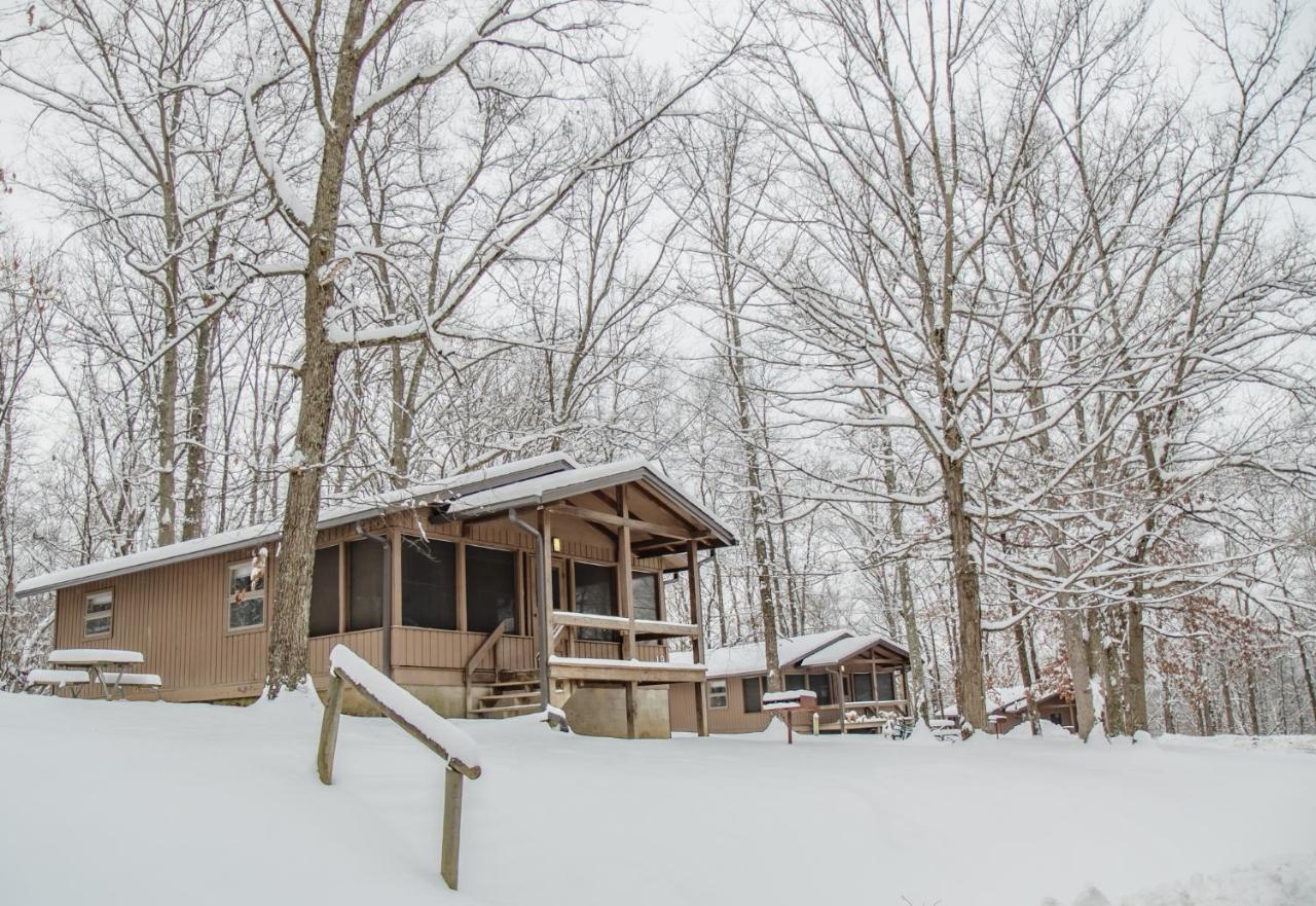 Burr Oak Lodge And Conference Center Glouster Екстер'єр фото